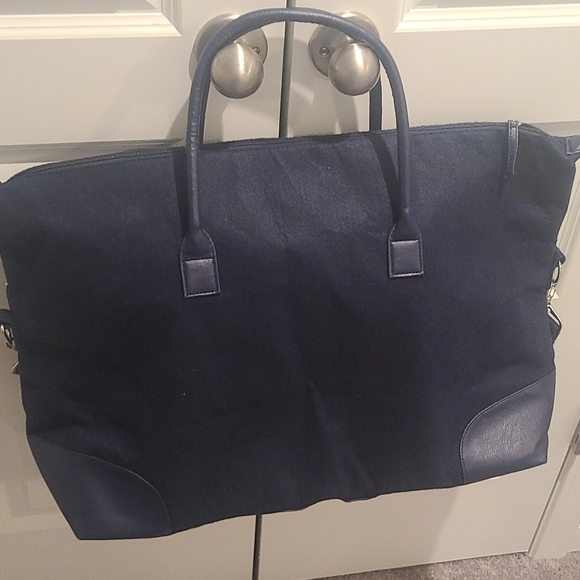 Nwot DSW Navy Blue Felt Weekender Bag - Picture 5 of 7
